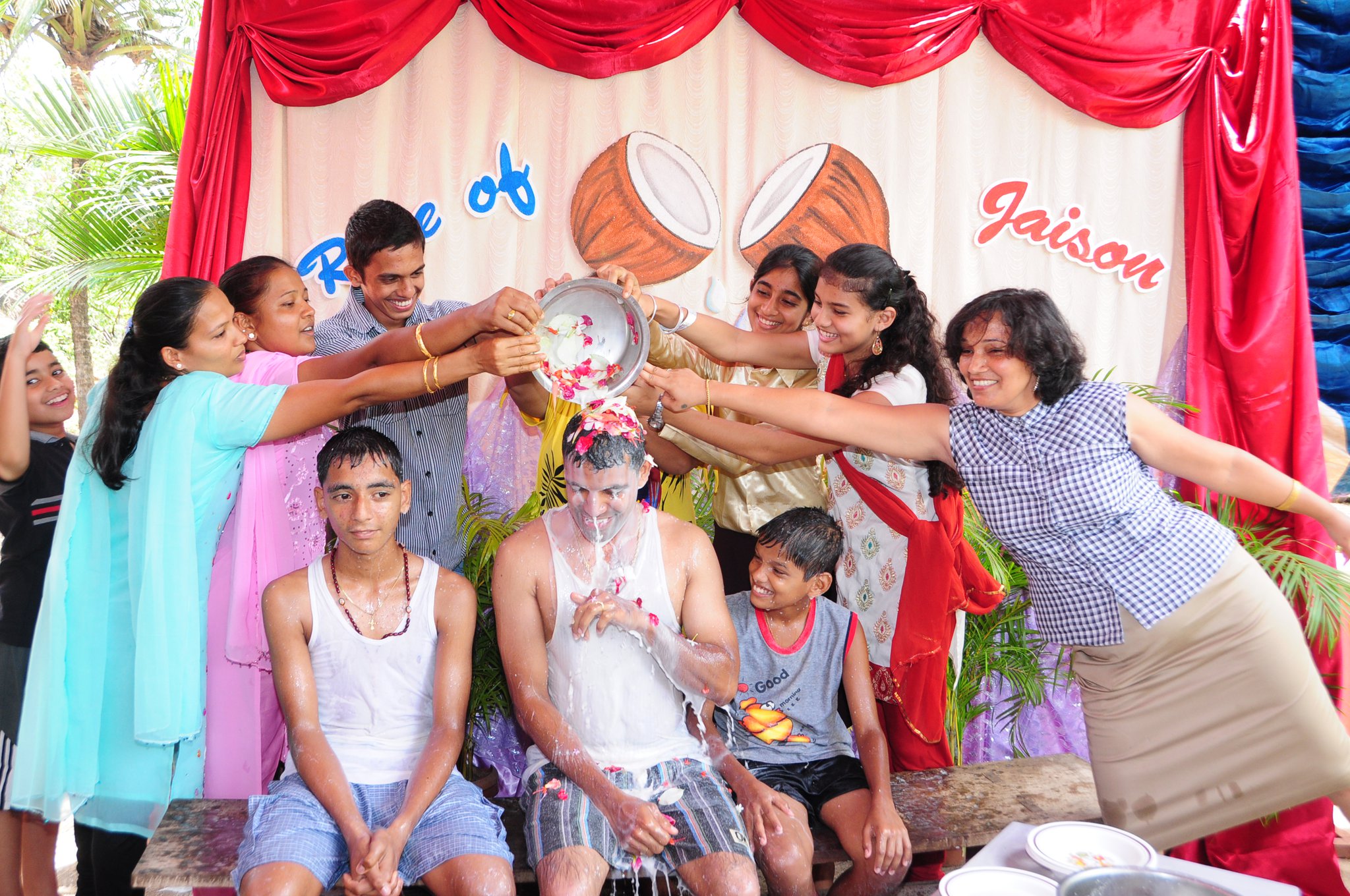 The Roce Ceremony A Catholic Pre Wedding Ritual In India